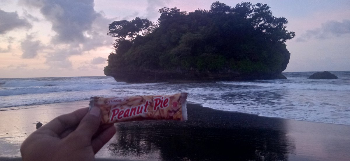 jujun_sunardi's tweet photo. Morning fellas, coklat barnya dah dapet nih tinggal ice cream https://t.co/MAZfGyzgRm