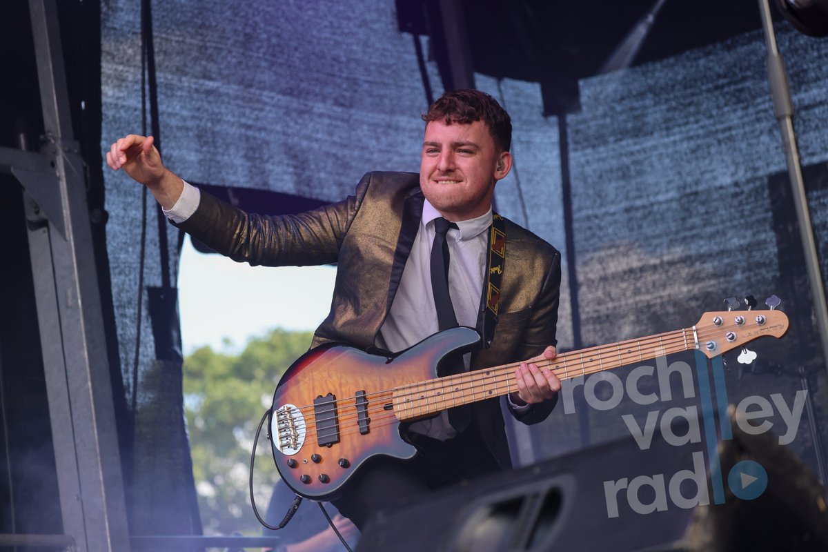 Roch Valley Radio tweet media