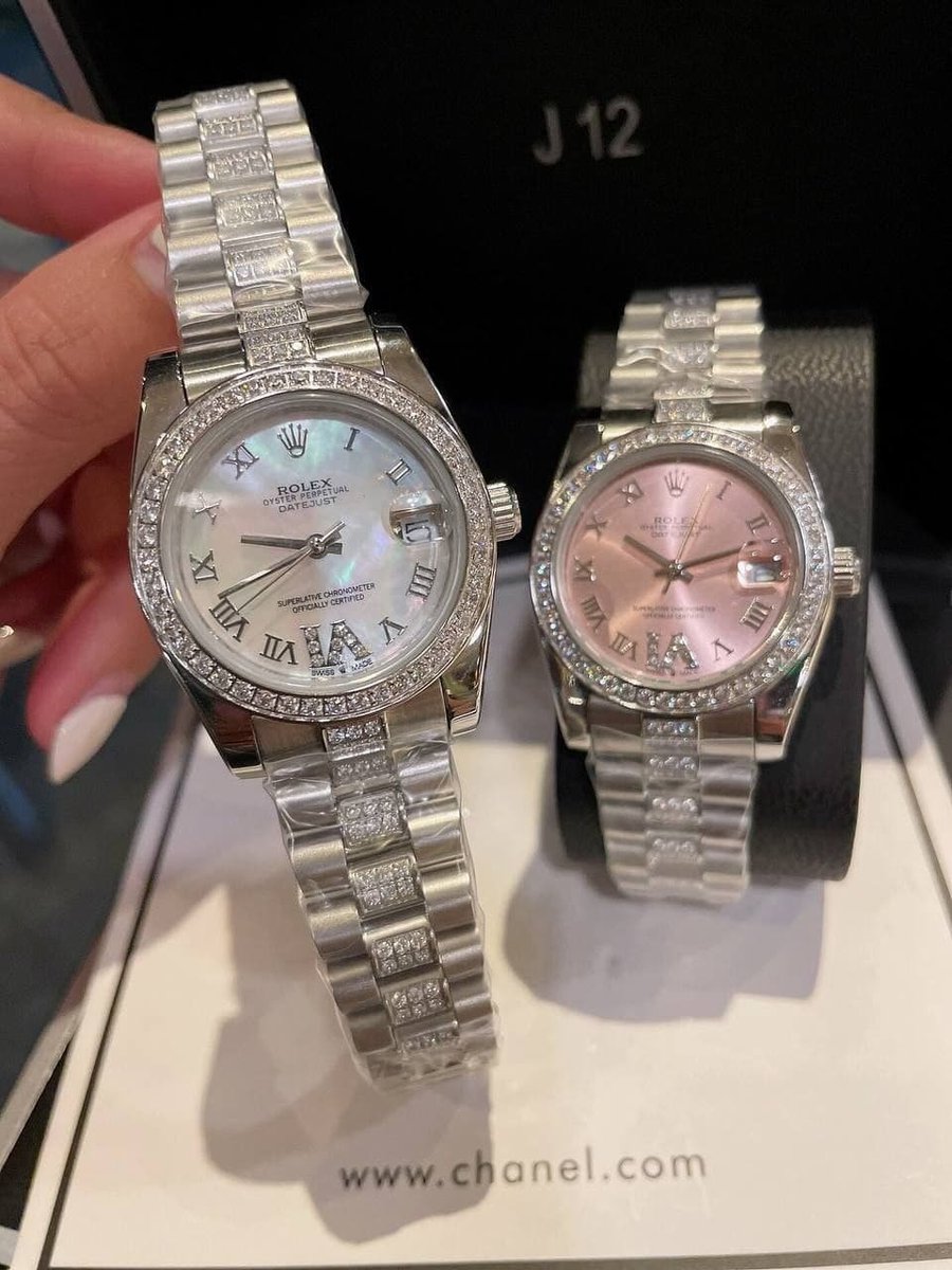ray_nadiya's tweet photo. I bought it at my usual Bucherer Madison Ave and 53rd St Rolex store because I liked the design of the watch and the little diamonds it had. Do you like it?
#RolexsteelandwhiteGold
#RolesorLadyDatejust
#DiamondDial-jubilee
#Whitemotherof-pearl
#RolexSubmariner https://t.co/nWicHd5mcy
