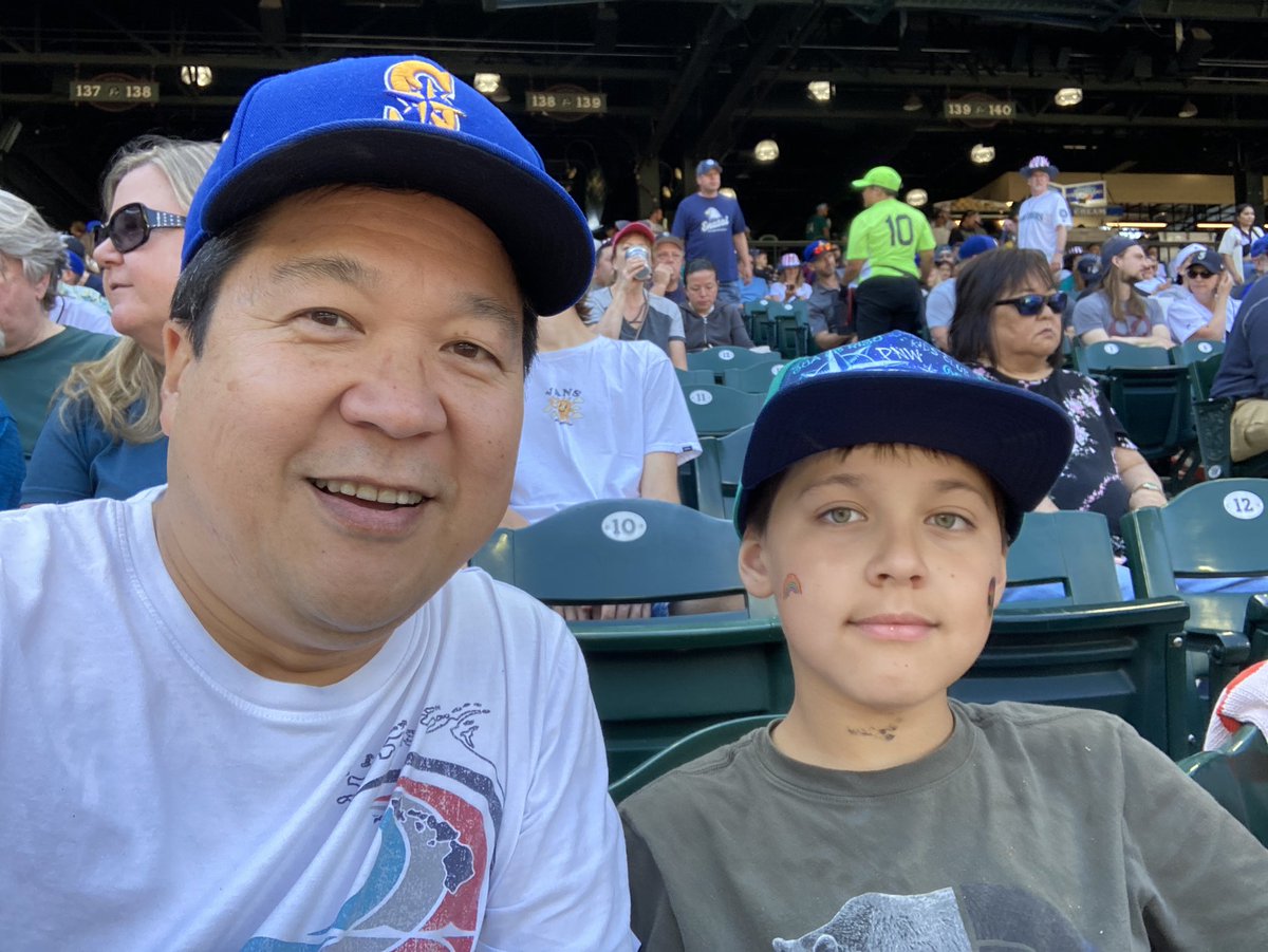 Fuj_in_Seattle's tweet photo. Go America and Go Mariners! #SeaUsRise https://t.co/pnskHrJlri