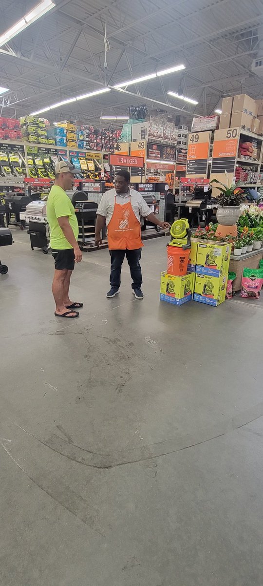 Customers are checking out the Ryobi bucket mister at 6986 Buckhead on this hot day in ATL. @MarkCoxHD @jason_a_brehm @philp_scott @kenchelle86