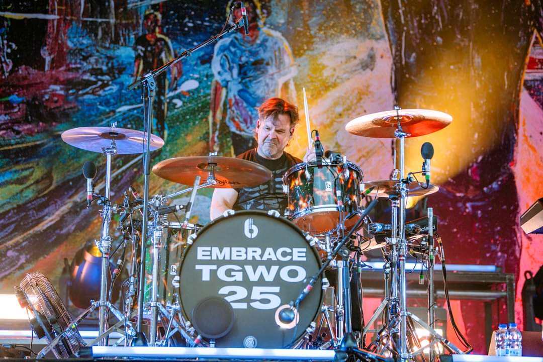 davebrown1606's tweet photo. @embrace Awesome tonight. Band looked and sounded great! https://t.co/EEB6jPTFrg