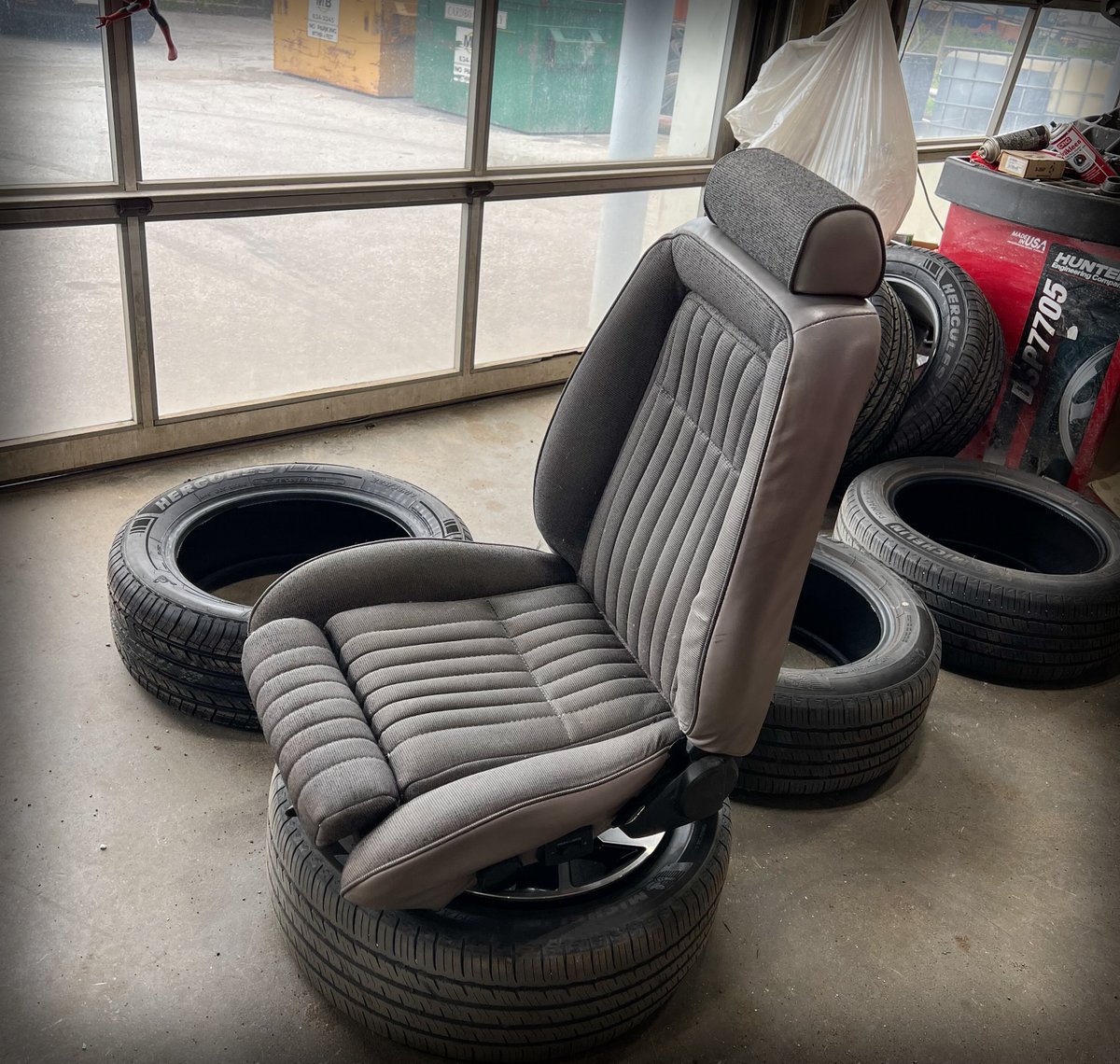 DonnieOK's tweet photo. Part 2 project on the day.. the famous "Gangster" seat lean that most fox's have at this age. Broken seat..fixed by me, 1st time welding and I must say - Happy! #foxbody #mustang #foxbodymustang #ford #classiccar 1990 and getting better #projectfox https://t.co/N4gyg4R5oC