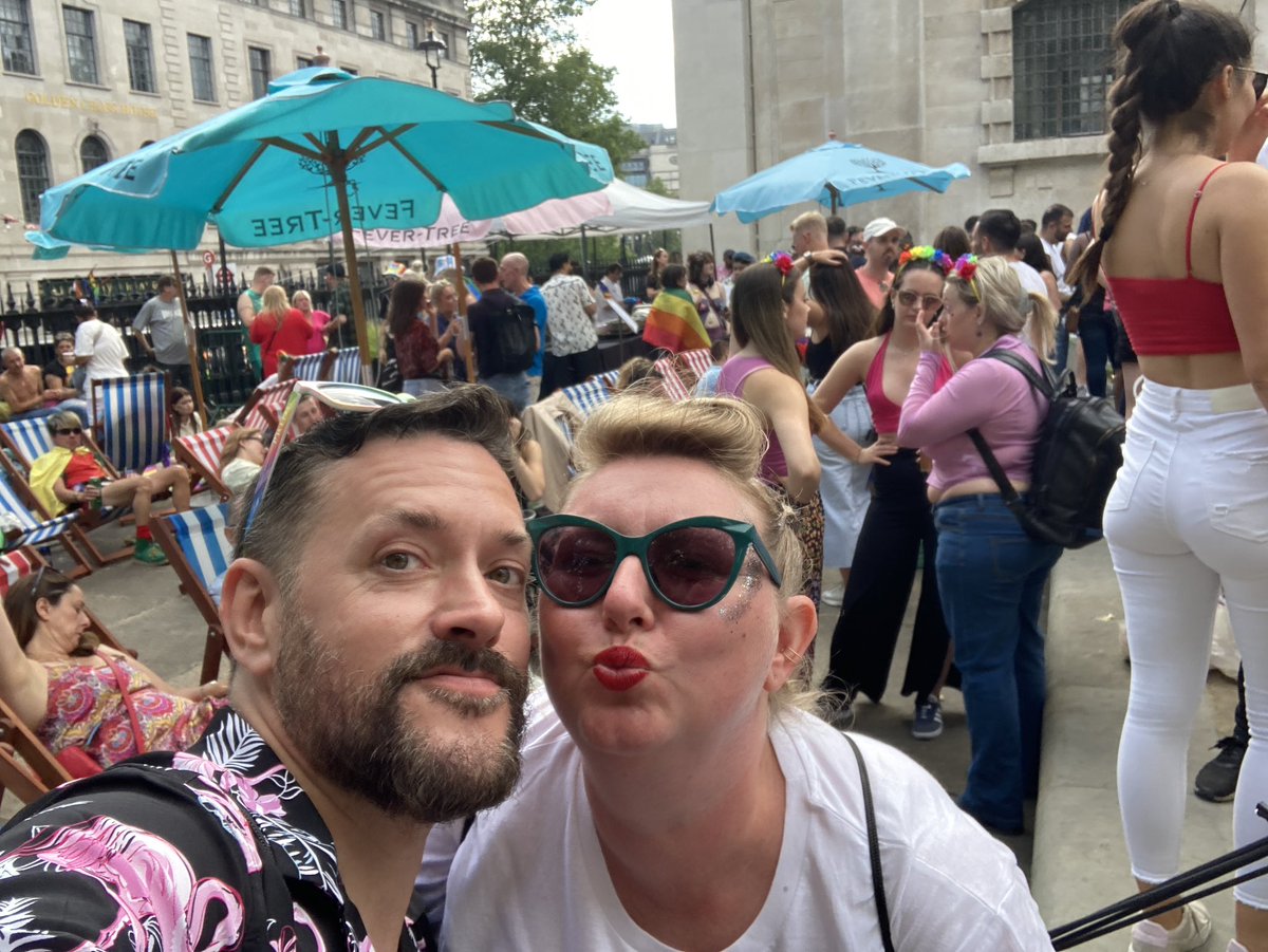 SimonxSmith's tweet photo. Happy Pride! #prideinlondon https://t.co/pgULMAcQT2