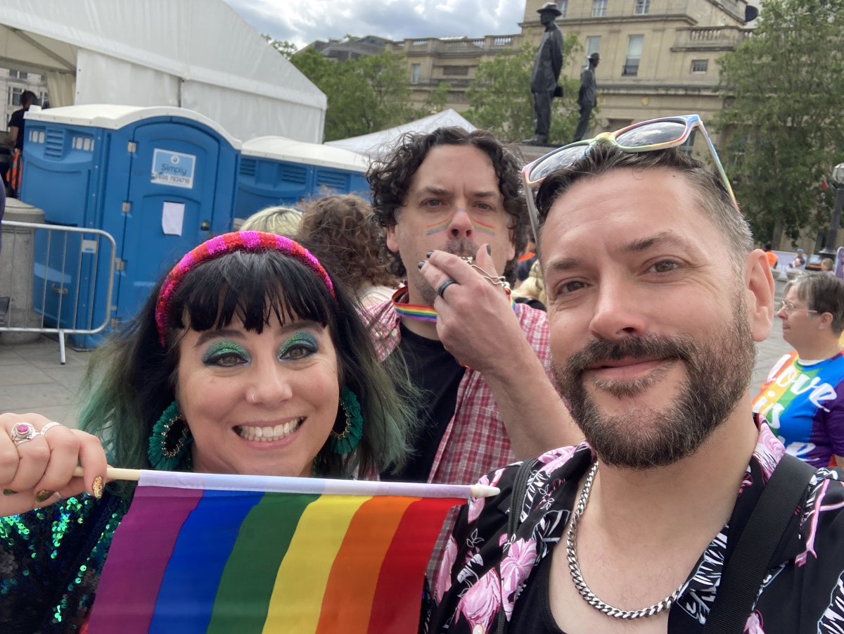 SimonxSmith's tweet photo. Happy Pride! #prideinlondon https://t.co/pgULMAcQT2