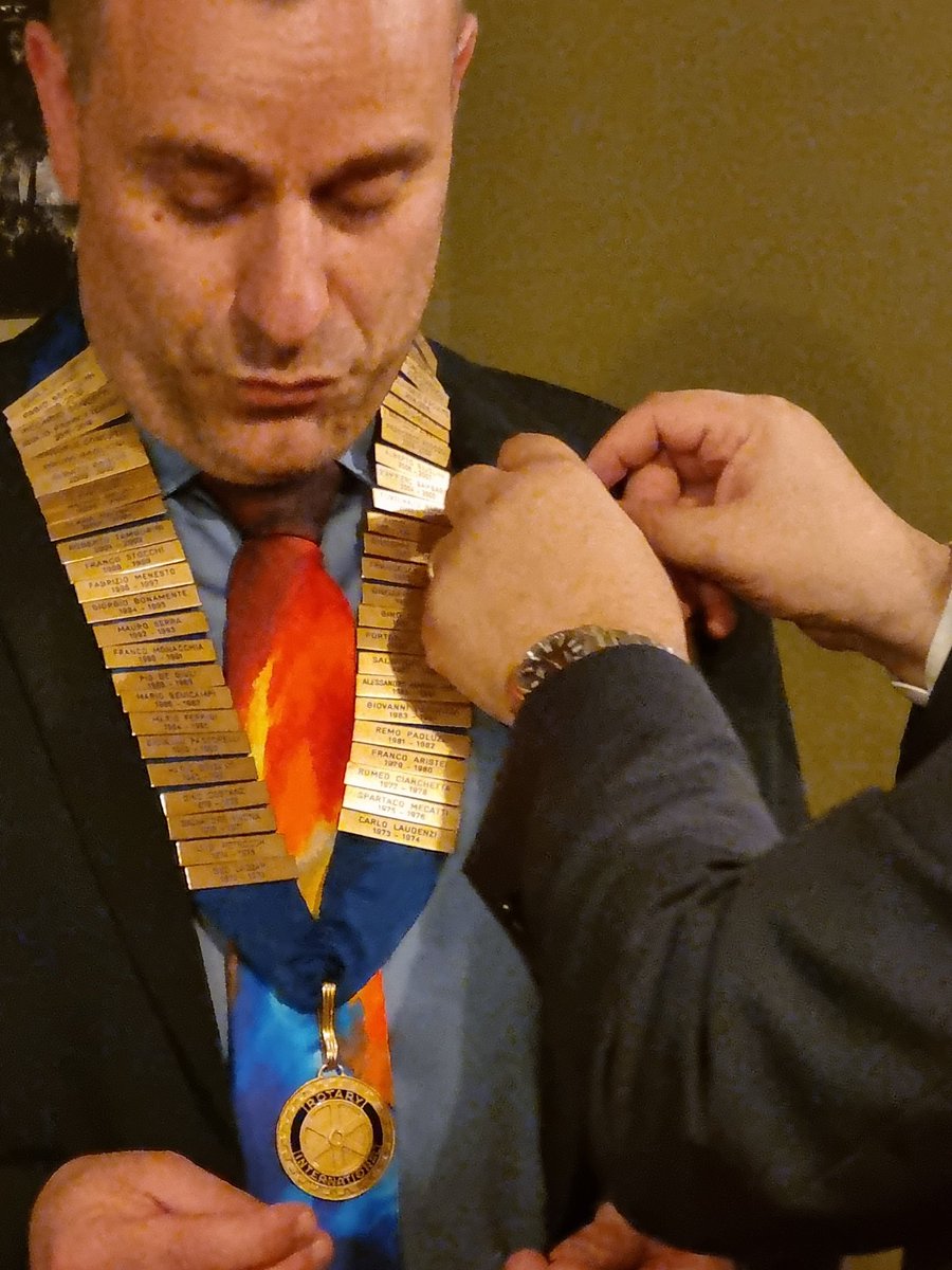 RotaryAssisi's tweet photo. Un anno se ne va... #grazieAlessio, buon viaggio a Fabio, neo presidente 2023-2024 https://t.co/EMIPIUQfvr