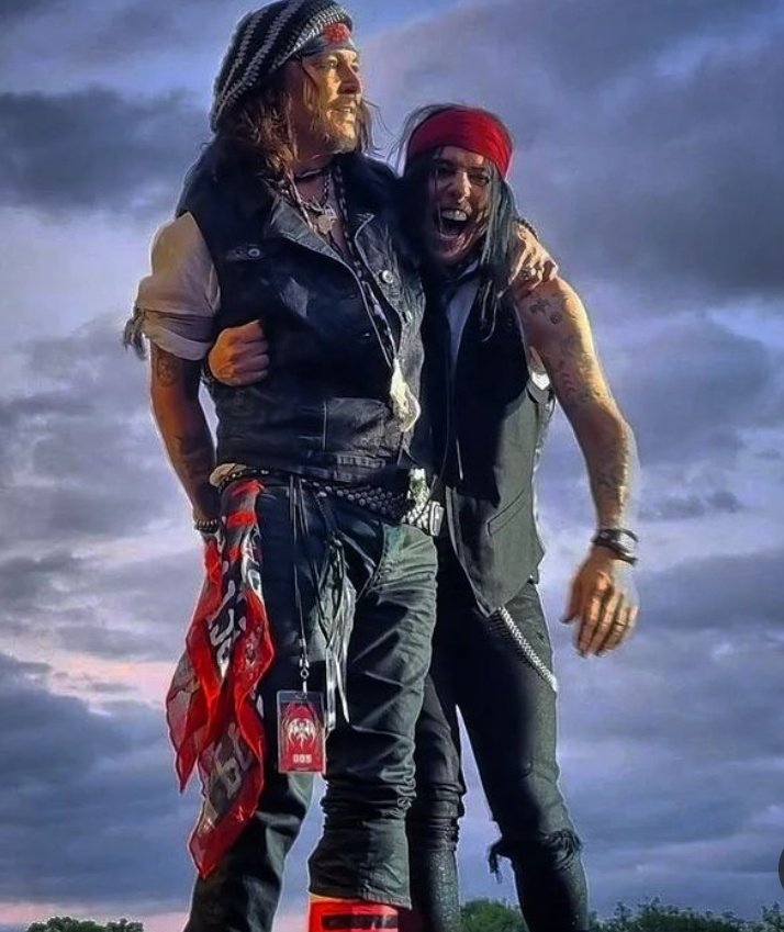 I saw JD in the cinema as Wonka,I was 5 years old and my grandmother had just taken me out of the orphanage where my mother left me,she took me to the cinema and I was enchanted. Today, he is my example of a survivor,he gave us the strength to fight. 
#JohnnyDeppIsASurvivor