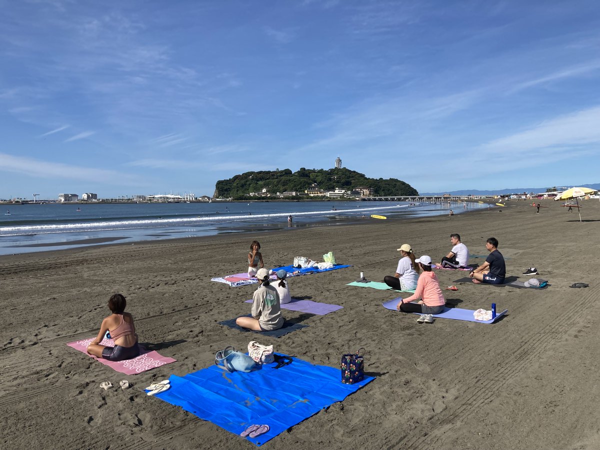 hiro0345's tweet photo. ビーチ⛱️ヨガ🧘‍♀️
気持ち良いピーカン☀️
今日も一日頑張ります🫡
#ビーコンアプリ
#海のSNS
@Beconn_inc https://t.co/scJdUlmEmd