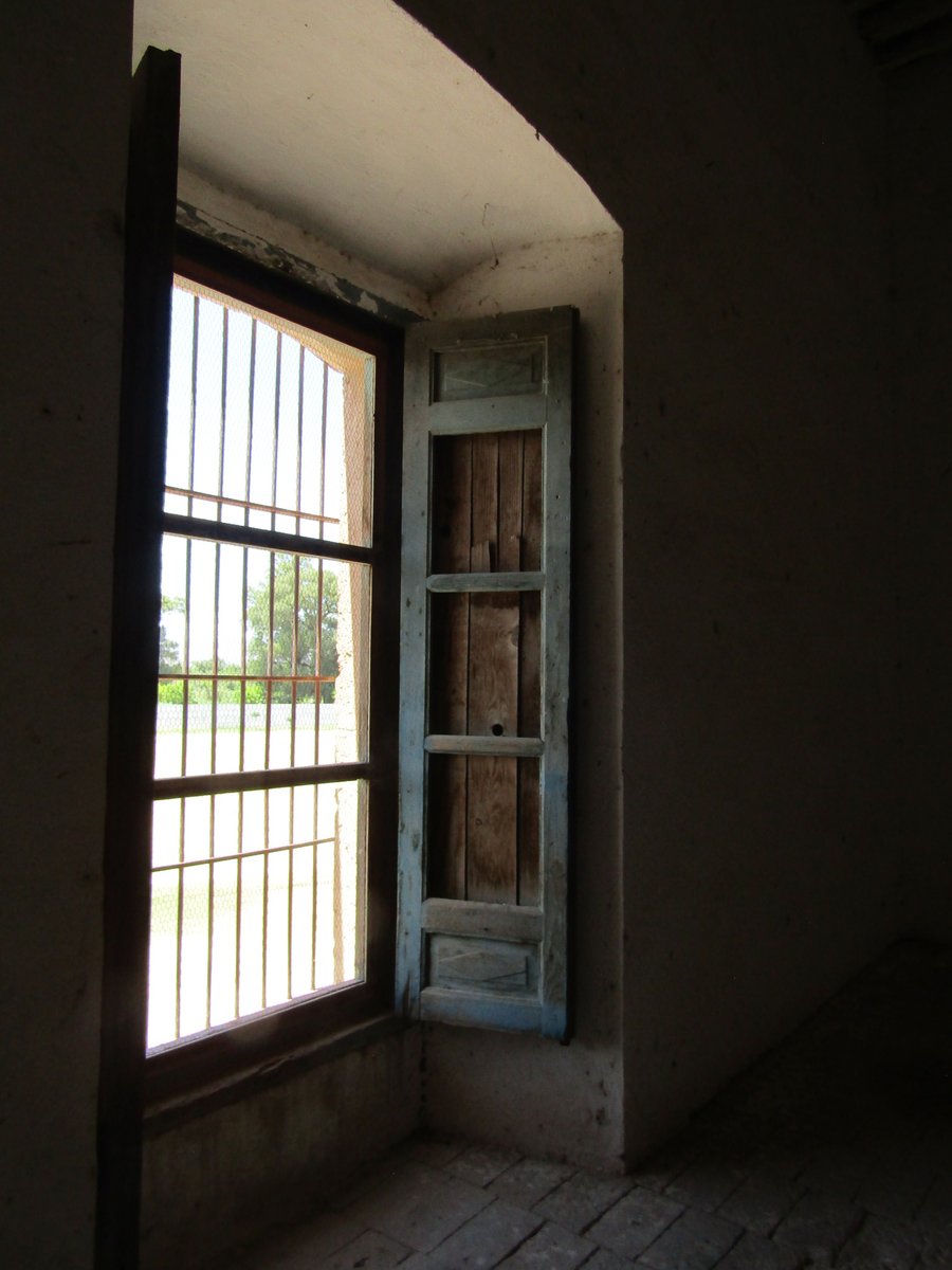 OR_2's tweet photo. Hacienda #LaLoma #CdLerdo #Durango Ventanas / Balcón / Sotano https://t.co/ZvuEOXKnWI
