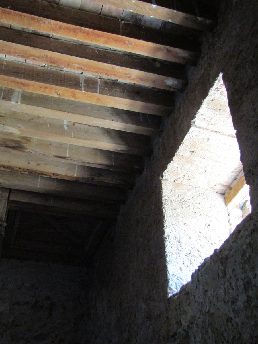 OR_2's tweet photo. Hacienda #LaLoma #CdLerdo #Durango Ventanas / Balcón / Sotano https://t.co/ZvuEOXKnWI