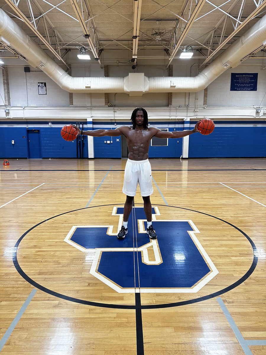 Coach Taylor (W.) tweet media