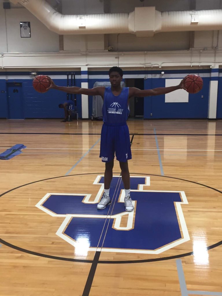 Coach Taylor (W.) tweet media