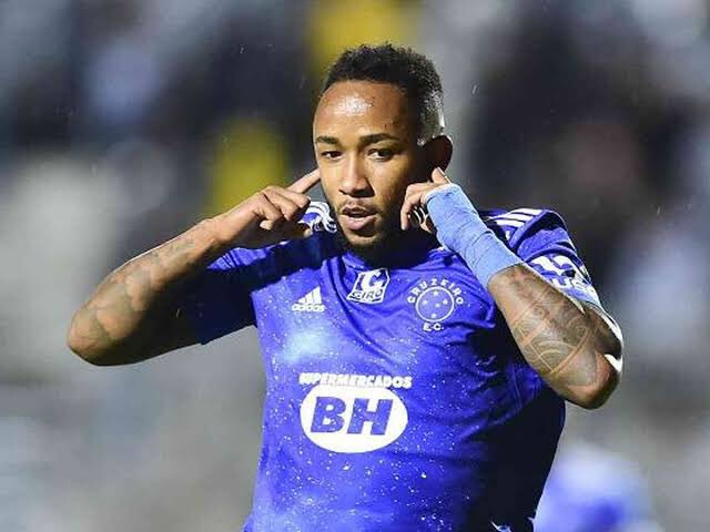 daniel__igor's tweet photo. Oi balde, desculpa a cara de pau, mas deu saudade 🎶 https://t.co/H1L4KQ3C4q