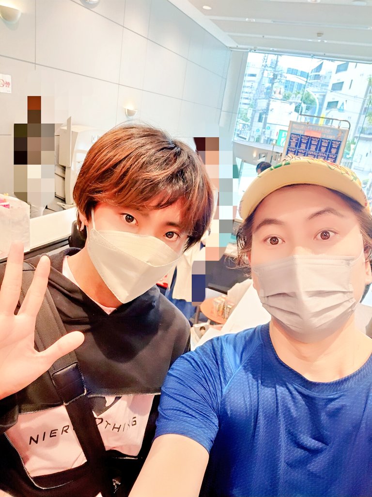 chikichikiko's tweet photo. 信長くん、えみつんさん、ぼんちゃんさん、

いとまいちゃんとお友達、
石原くん、中岡さん

#ヘロQ
#タイレコ https://t.co/tU6YReKL3I