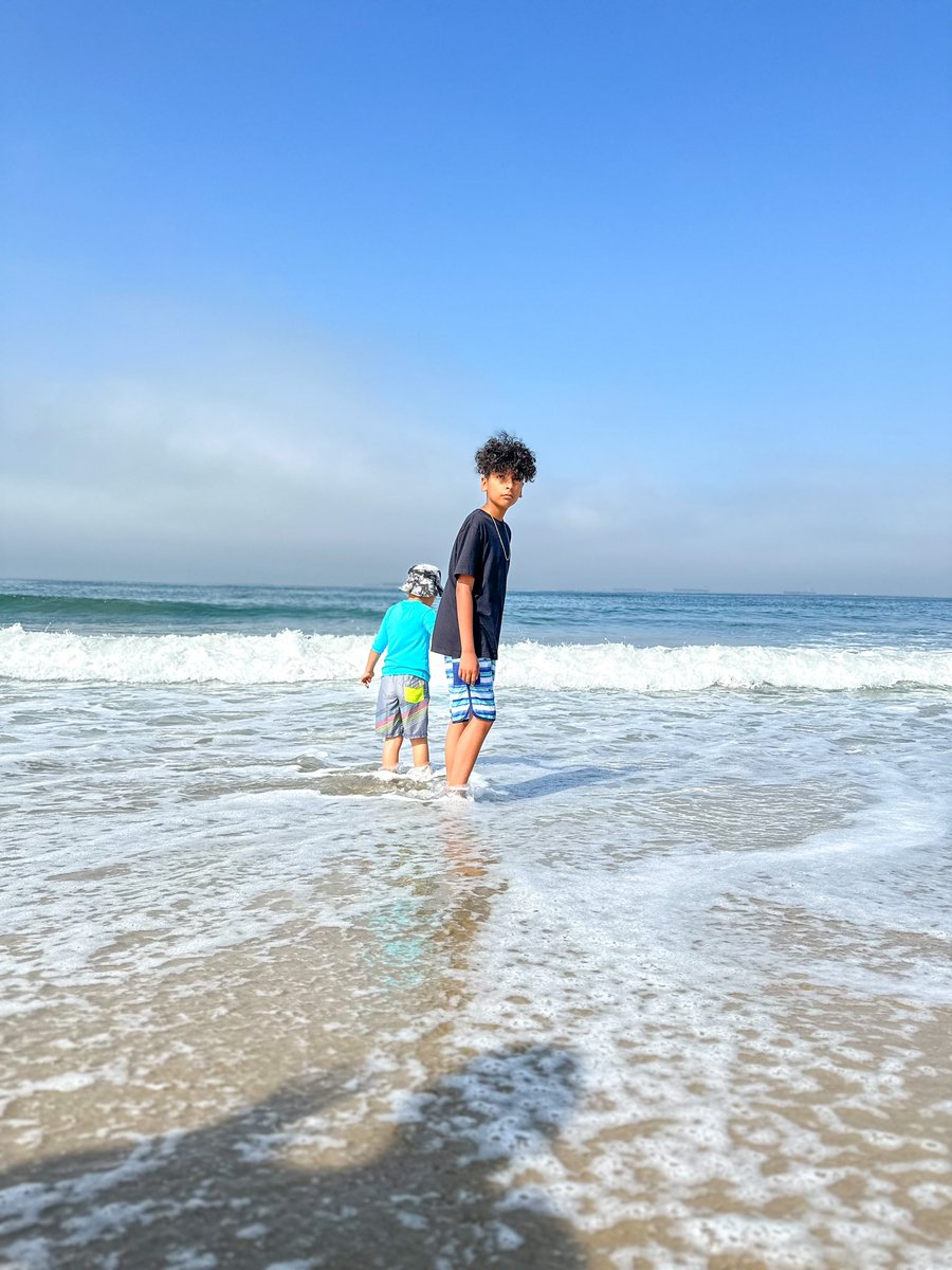 crystalcgar's tweet photo. Beach day with my beach bums! https://t.co/sHSUPgYFGb