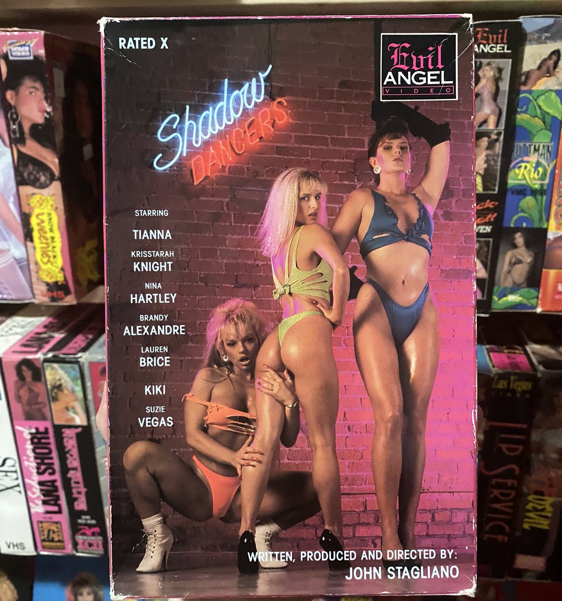 Shadow Dancers (1990)

#brandyalexandre #kristarahknight #tianna #ninahartley #johnstagliano #evilangel #evilangelvideo #vhsporn #vintageporn #80spornstars #90sporn #80sbabes #adultvideo #vhscollector #bigboxvhs #shadowdancers