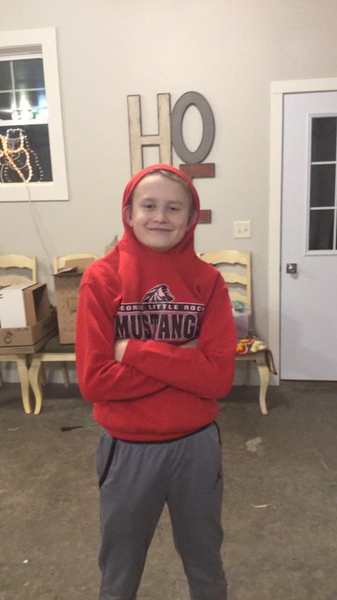 Smoking that <a href="/HMS_Barstool/">HMSBARSTOOL</a> pack🚬