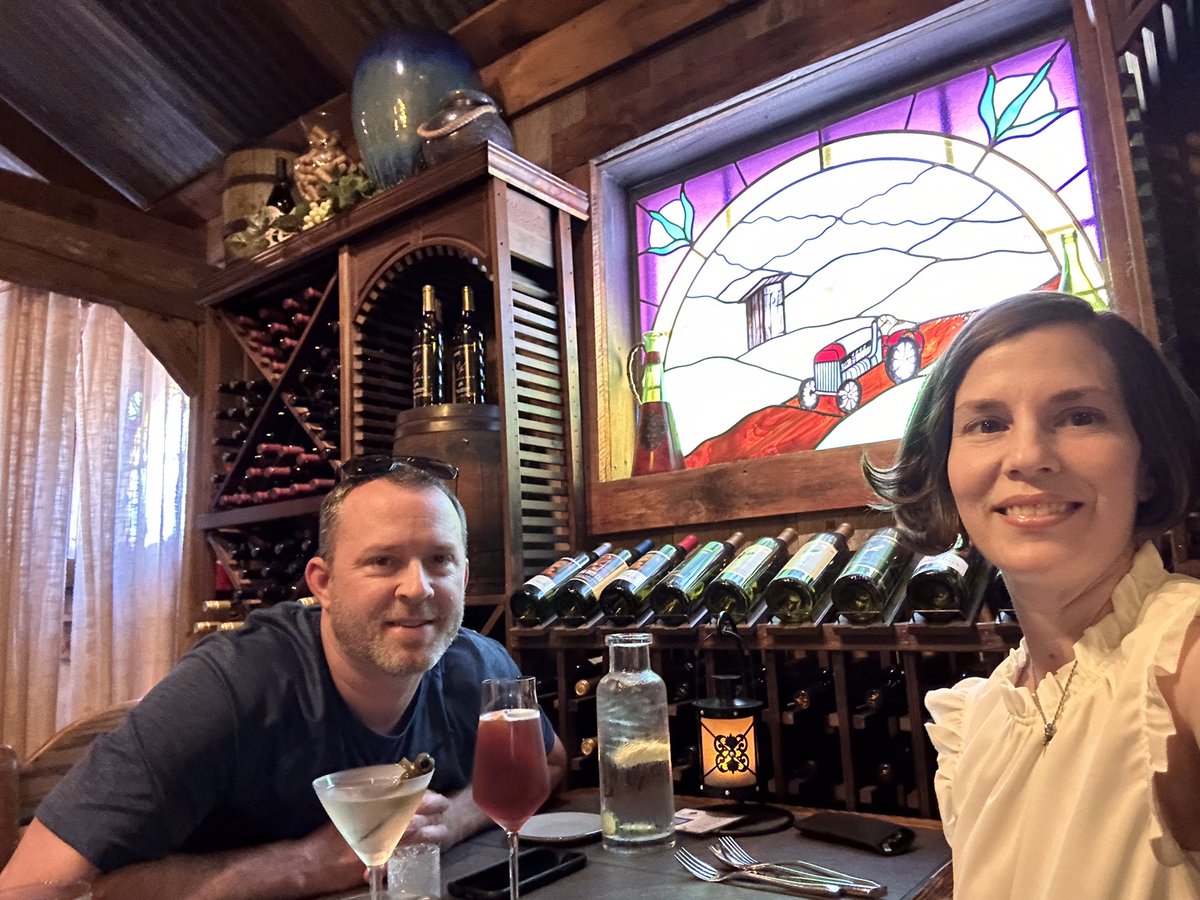 KatsMeowww's tweet photo. …then we drove southwest to Fredericksburg, TX! ♥️🍺🍷 It was the most wonderful vacation all around. First one, for just the two of us, in 24 years. ♥️☺️ https://t.co/73NWuk0QyD