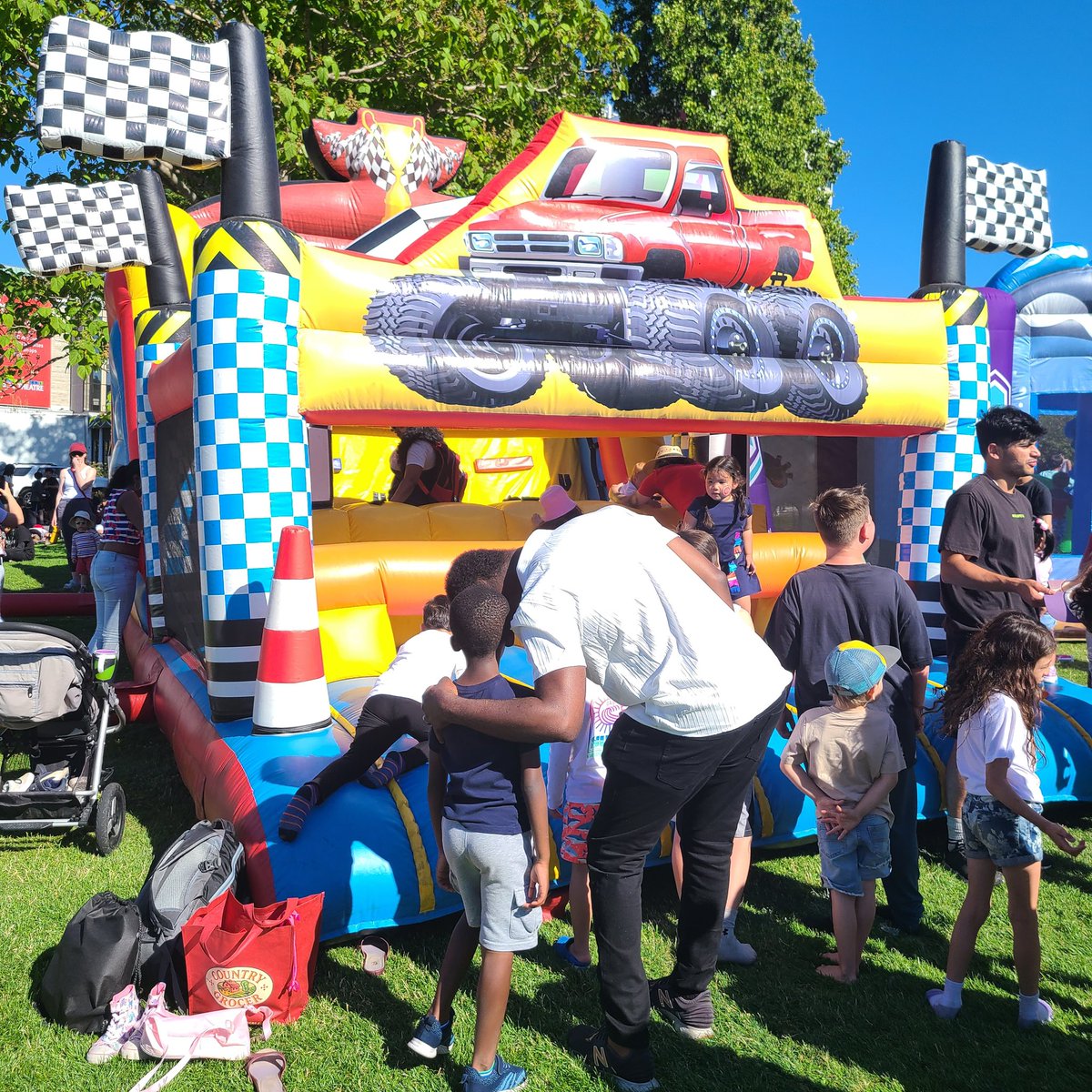 CanadaDayVictoria tweet media