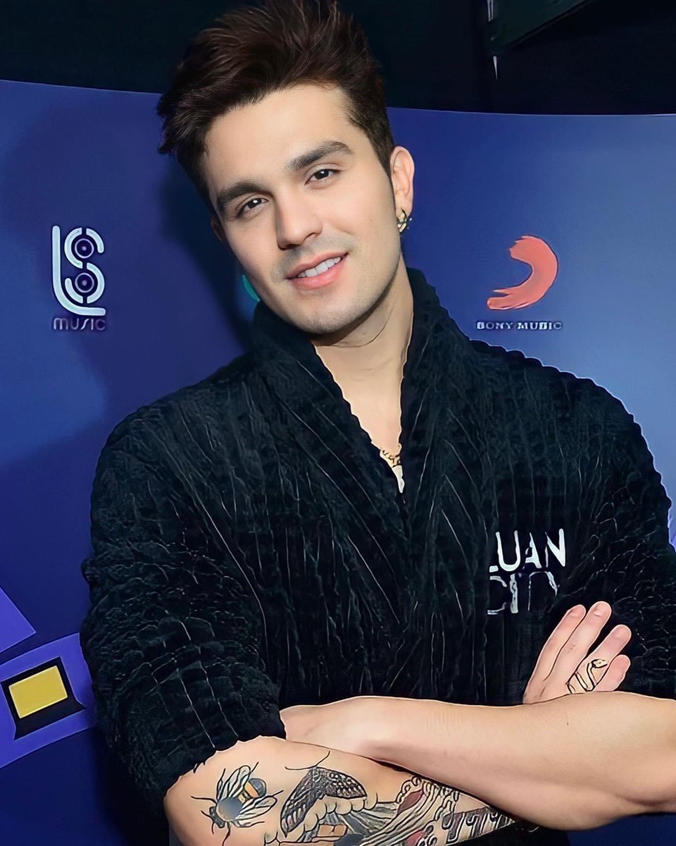 luanmeuviver's tweet image. sem estruturas pra beleza do luan santana ❤️