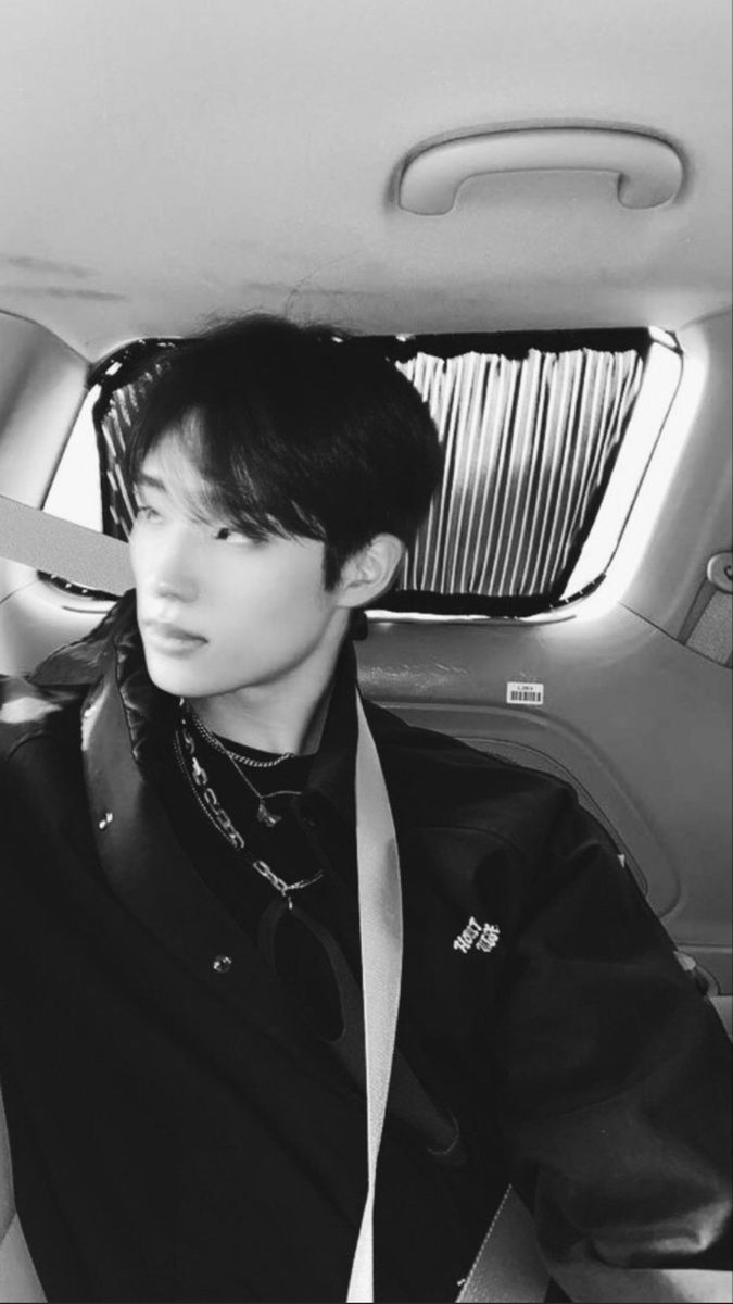 🎭『Ficha On』🎭
 
→ Nome: Obito Uchiha
→ Idade (+18): 23 anos.
→ Pronomes: ele/dele.
→ User: @obifaces
→ Plot/hc: uma segunda chance era tudo que ele almejava, após ter a oportunidade não pensou duas vezes e renasceu em um corpo saudável anos mais novo que antes. +