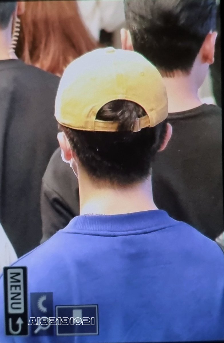 AI82191021's tweet photo. 뒤통수 넘 다섯살 아니신지...🥺🥺귀엽
#마크 #MARK https://t.co/LdNsTTUI5K