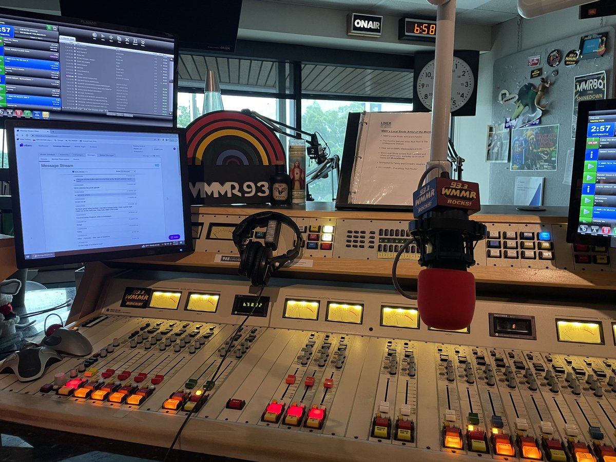 MarkusInDarkus's tweet photo. Live until midnight EST @933WMMR A block of @offspring at 9pm EST. Have 3 songs ready to go, what’s the 4th? 215-263-WMMR @gnuds #Offspring #MMRRocks #LiveRadio #July4thWeekend https://t.co/2rlLk4Jf1p https://t.co/THFZrK4ZPJ