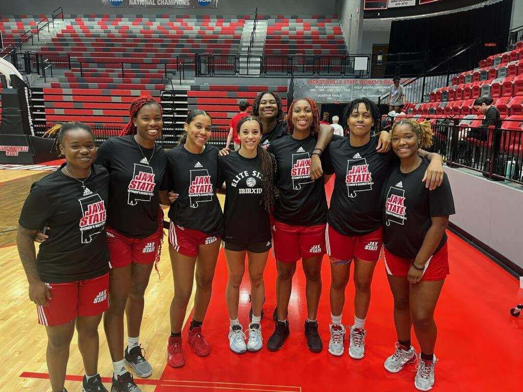 Ava Holman (@avaholman11) on Twitter photo I fit right in 💪🏾 Thank you so much to <a href="/JaxStateWBB/">Jacksonville State Women’s Basketball</a> for an amazing visit and elite camp. <a href="/CoachEW/">Eric Wise</a> <a href="/CoachPietri/">Rick Pietri</a> <a href="/K_Towns11/">KāVonne Towns</a> I fit right in 💪🏾 Thank you so much to <a href="/JaxStateWBB/">Jacksonville State Women’s Basketball</a> for an amazing visit and elite camp. <a href="/CoachEW/">Eric Wise</a> <a href="/CoachPietri/">Rick Pietri</a> <a href="/K_Towns11/">KāVonne Towns</a>