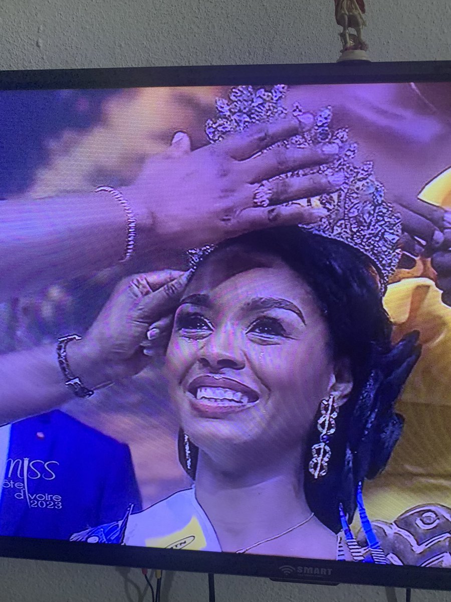 SergeWinClass's tweet photo. Félicitations à Djihony Mylène 
Miss 🇨🇮 2023 https://t.co/a98wIn3kF8