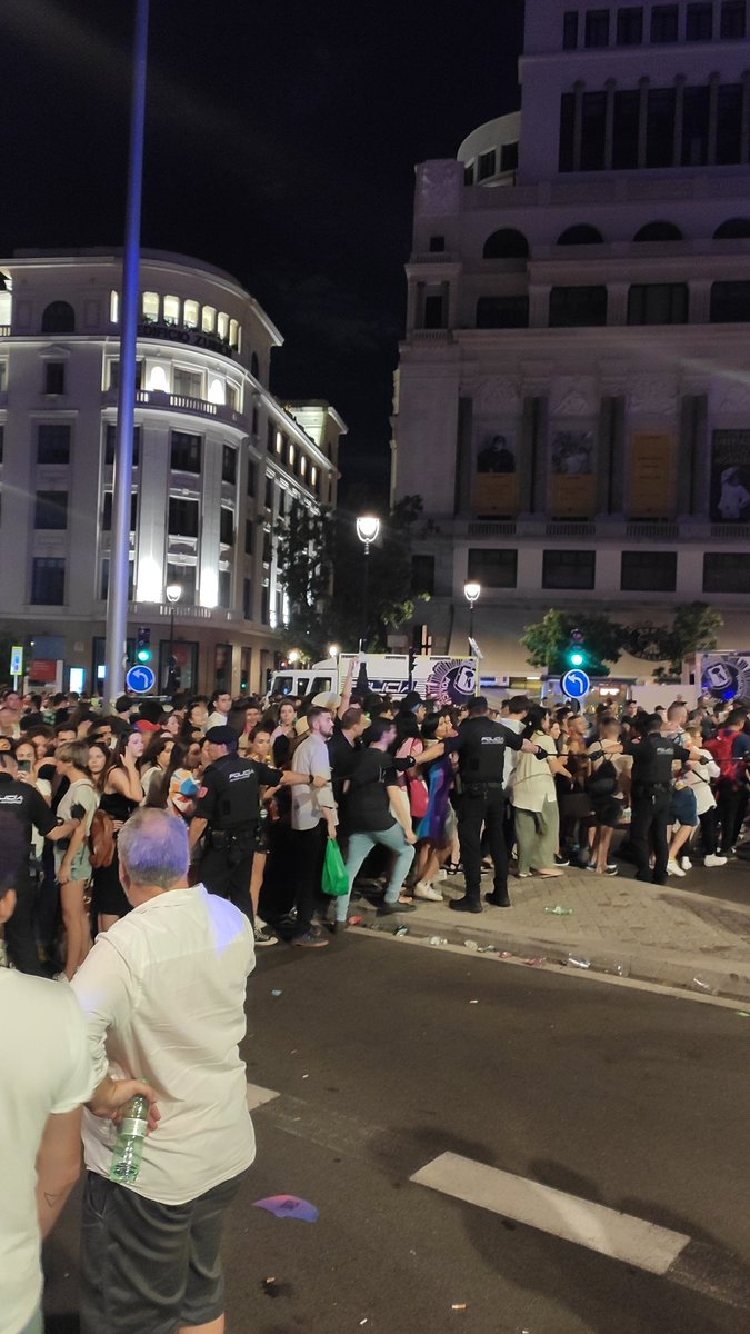 Rf_txuva's tweet photo. Menuda puta verguenza de orgullo https://t.co/Rmwo45USBR