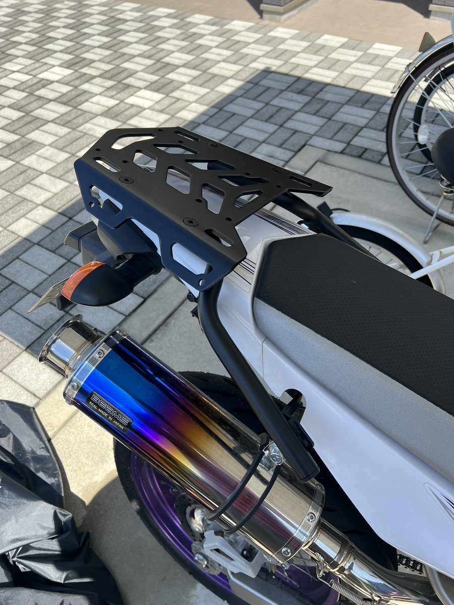 beans_mest's tweet photo. リアキャリア付けました🥳
暑すぎてバイク乗れないw

#バイク好きと繋がりたい 
#バイク乗りと繋がりたい
#バイクのある生活 https://t.co/AKkNwyaaWv