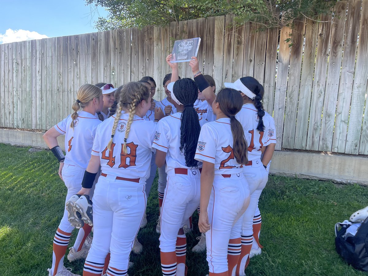 <a href="/Dirtdogsbyrd/">DirtDogs Byrd</a> took 3rd <a href="/COSparkFire/">CO 4th of July</a> in the silver bracket! Great experience… Super proud of all of us! Let’s go💪🏾💪🏾 <a href="/AY7A_ANO7ANI/">Ayla Anolani Hamocon</a> <a href="/JaelynDomi2424/">Jaelyn Dominguez</a> <a href="/Kearney_28/">Kearney Opfergelt</a> <a href="/izzythe_gr8/">Izabella (Izzy) Lee</a> <a href="/gracebrownn24/">Grace Brown</a> @Los_Stuff <a href="/jeffharger/">Jeff Harger</a> <a href="/SBRRetweets/">Softball Recruiting Reposts</a> <a href="/FastpitchAthRec/">Fastpitch Athlete Recruits</a>