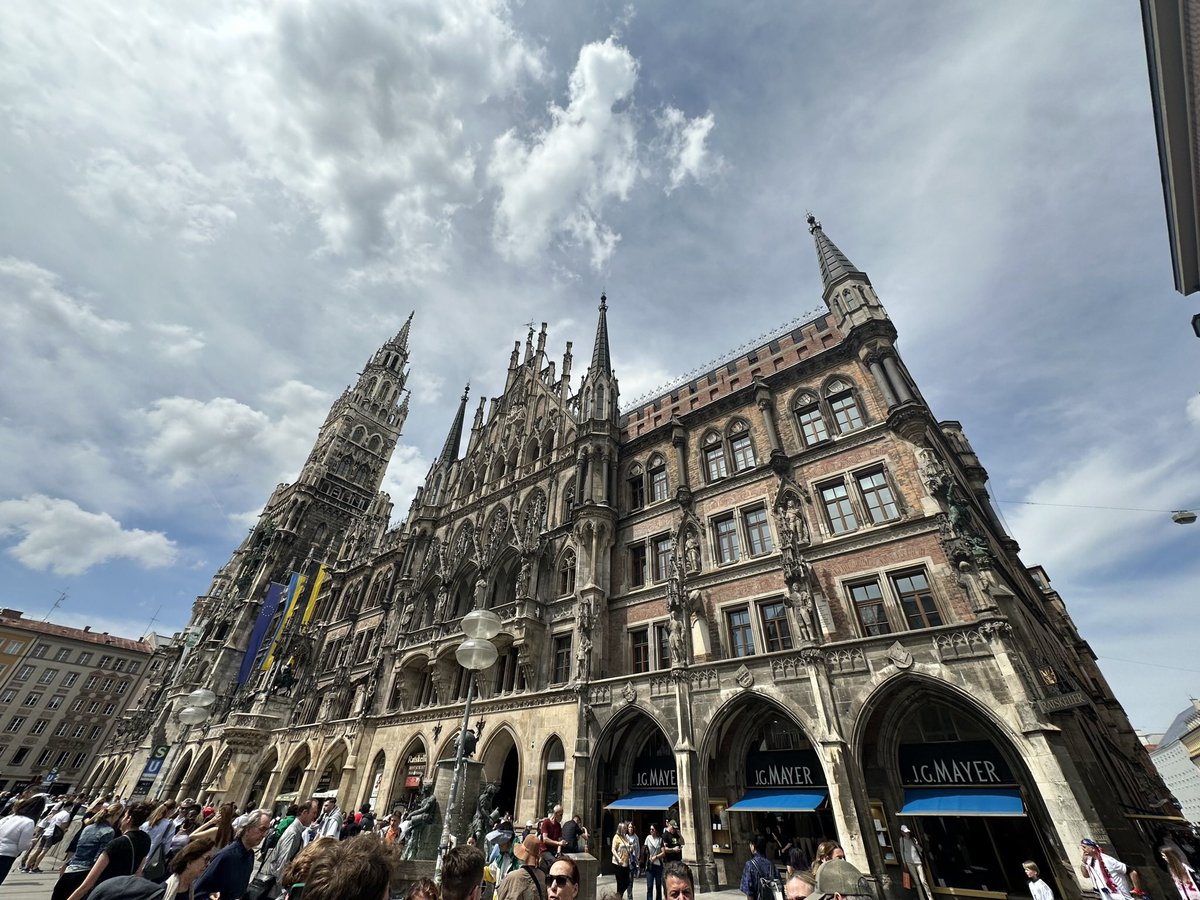 CHardeman01's tweet photo. Four countries and several cities later vacation was a success. #czechrepublic #unitedkingdom #iceland #germany https://t.co/Y20JV1YvC1