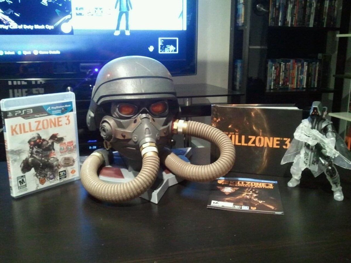 MakgSnake's tweet image. I love Collector’s Edition of the past… they really put some next level effort into them. 

I am sooo fucking glad I have these. 

#Gamer4Life #KillZone #MarvelVSCapcom3 #BlackOpsII
