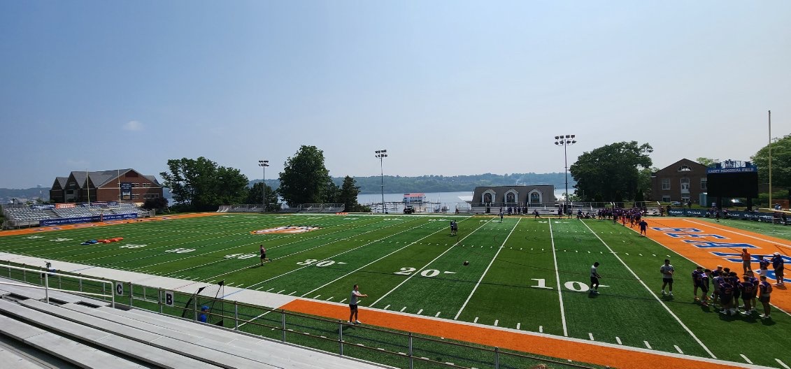 Great time at @CGA_Football Camp today! Thank you @CGACoachDRF ! I had a great time meeting all the coaches and players and competing on such a beautiful campus! Semper Paratus! <a href="/CoachCCGrant/">CC Grant</a> <a href="/CoachJBWells/">JB Wells</a> <a href="/JesuitTigers_FB/">Jesuit Tigers Football</a>