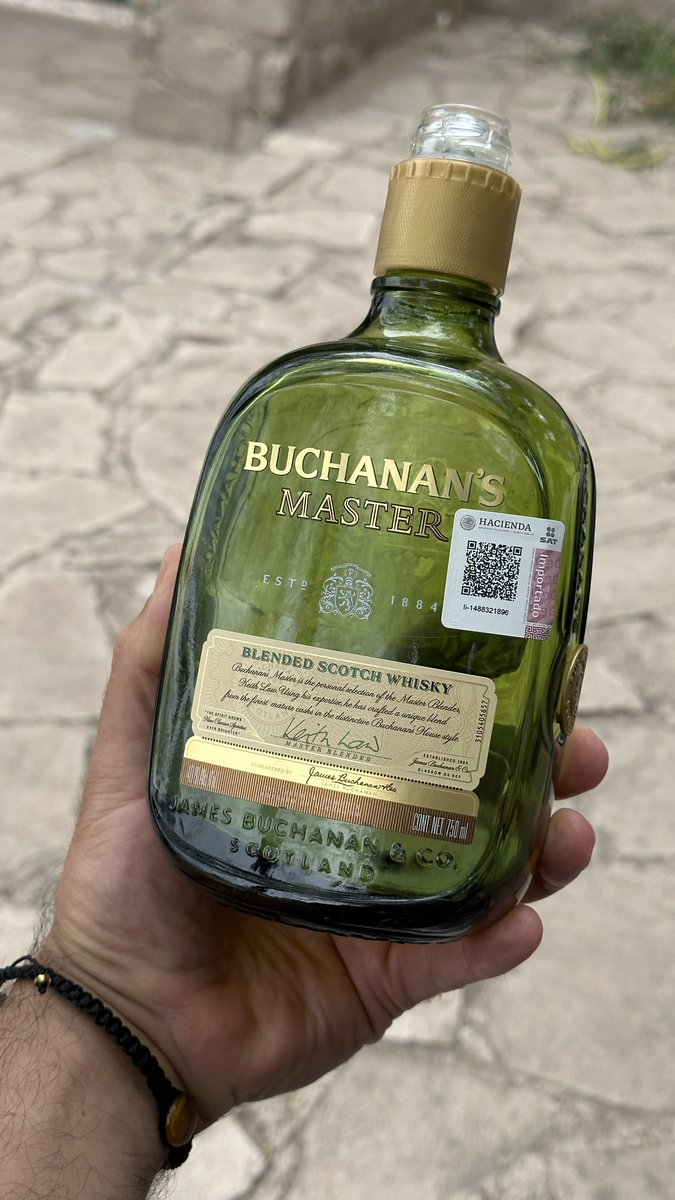 mikealdama's tweet image. ¿Para que me sonsacan? #amigos #postwork