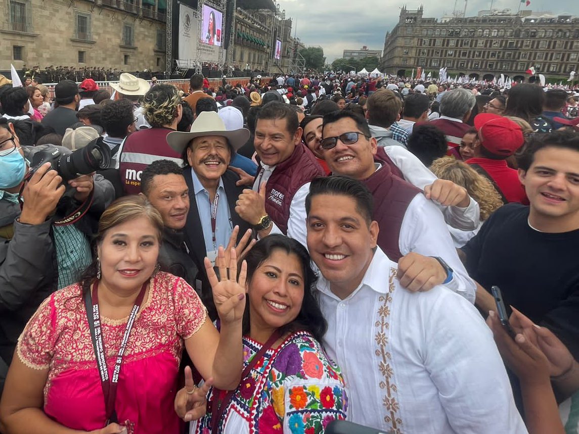 Armando Guadiana (@aguadiana) on Twitter photo Hoy todos celebramos junto a nuestro Presidente <a href="/lopezobrador_/">Andrés Manuel</a> , aquella victoria histórica en el 2018 👏🏻💪🏻
#morena #amlo #4T #victoriahistórica Hoy todos celebramos junto a nuestro Presidente <a href="/lopezobrador_/">Andrés Manuel</a> , aquella victoria histórica en el 2018 👏🏻💪🏻
#morena #amlo #4T #victoriahistórica