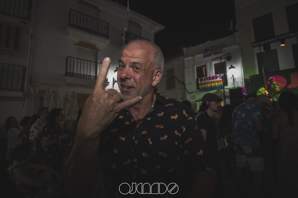 En el Escenario Plaza ha sido cita en la que hemos podido disfrutar de <a href="/Dry_Martina/">Dry Martina</a> 🕺🏻

🎶 El público no se ha perdido su particular y perfecta mezcla de jazz, swing, funk y rock and roll, mientras bailaba al ritmo del directo.

📸: @alvarolunafotografo