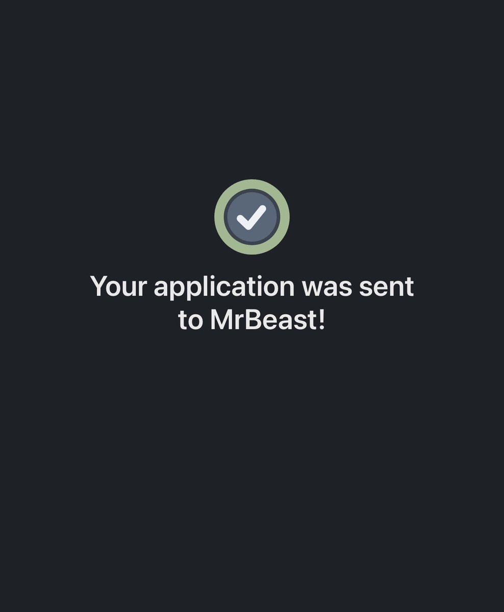 slucko's tweet photo. Fingers crossed. ⁦@MrBeast⁩ https://t.co/Btq0ugcVpp