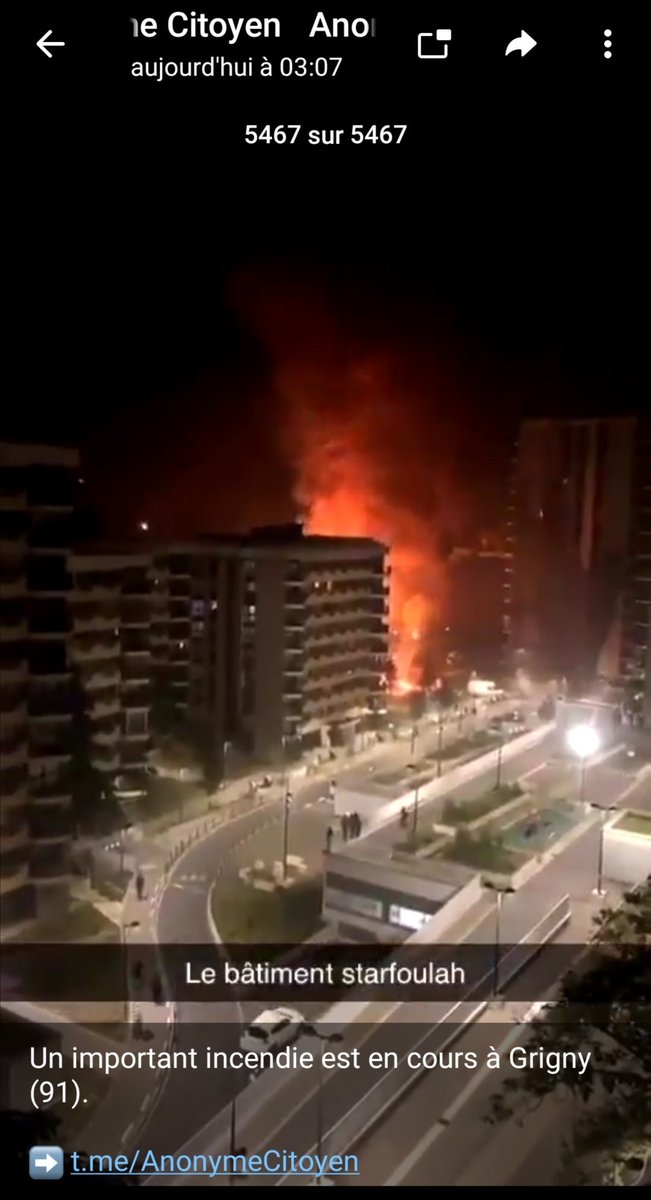 DDroits's tweet photo. Immeuble en feu Grigny https://t.co/hYLPowgi71