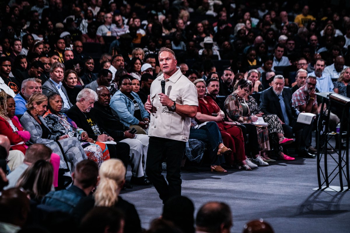 RealRodParsley's tweet photo. The book of heaven is hidden in the passions of your heart.
@roncarpenter
#DCM2023 #roncarpenter #rodparsley #whclife https://t.co/QPT4AIVRbe