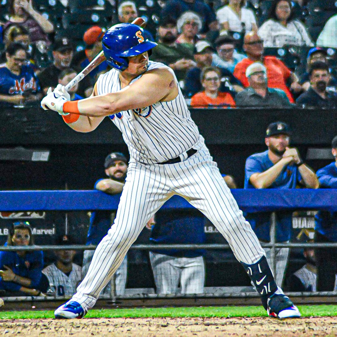 Syracuse Mets on X: Luke Voit in the Salt City sleeveless: taking it to  the absolute limit 💪💧  / X