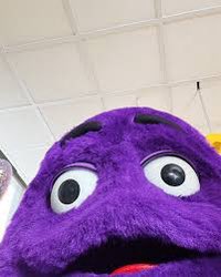 notkeykeypoo's tweet photo. i love grimace https://t.co/aSuW6u1hyN