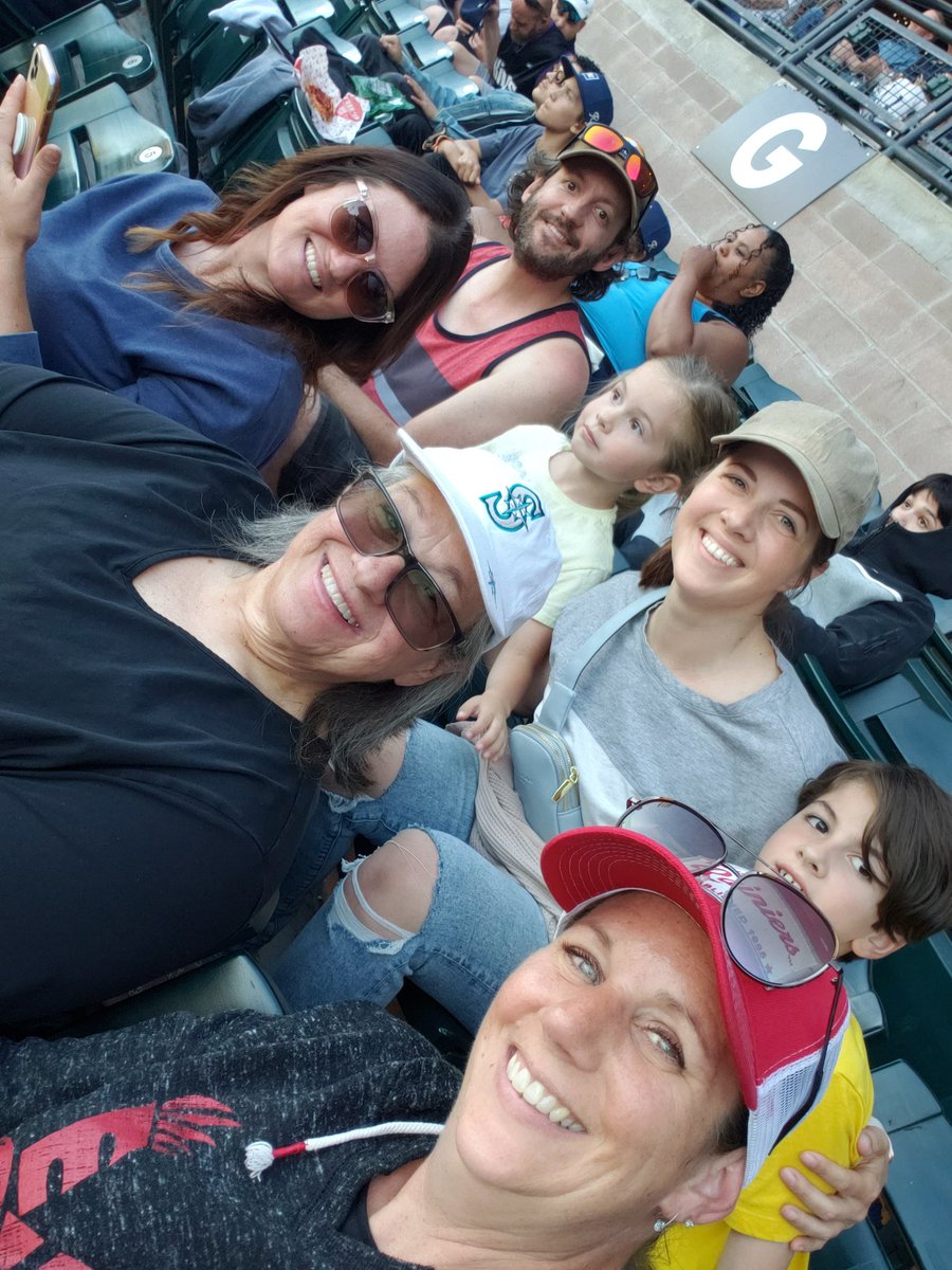 tator439's tweet photo. #RSelfie https://t.co/3oiDHLtYi5