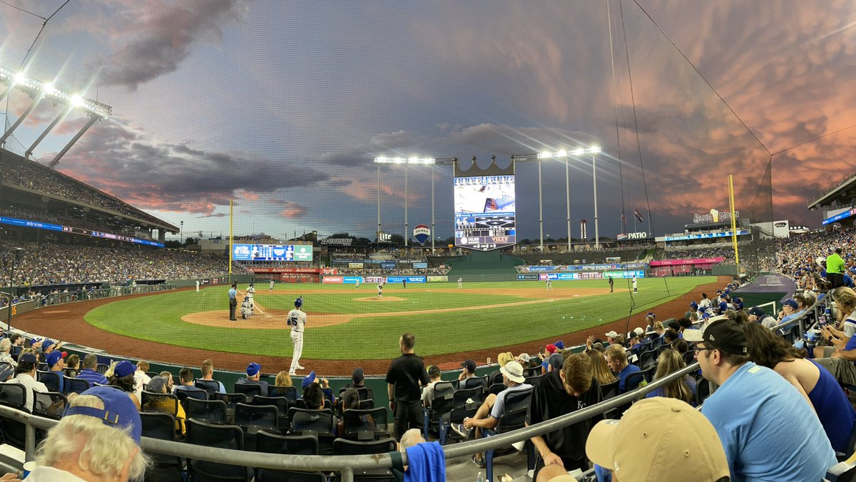 Baseball sky⚾️🙃 Surrounded by storms #BaseballSky