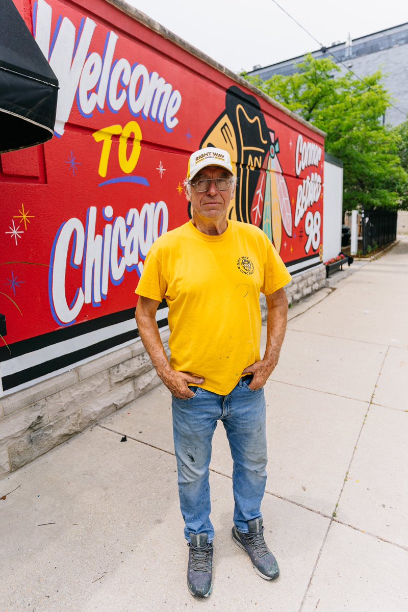RightWaySigns's tweet image. We painted this wall back in 2015 to celebrate the @NHLBlackhawks Stanley Cup Championships - today we updated the mural at The Palace Grill (1408 W. Madison) to welcome the future of the franchise, #1 pick of the 2023 @NHL Draft, Connor Bedard.