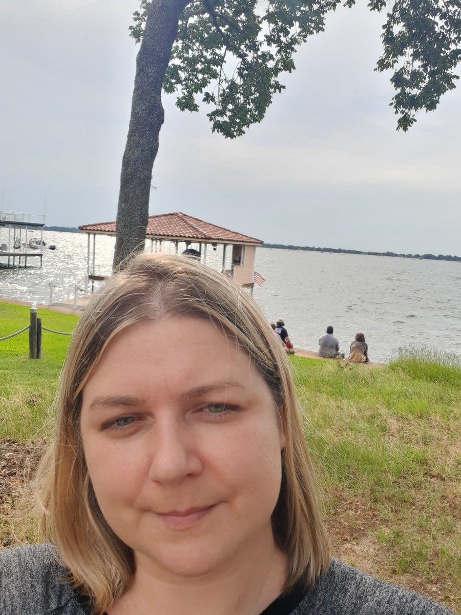 ElenaGarrettDFW's tweet image. Unexpectedly found myself at #4thofJuly private air show at Pinnacle Golf and Boat Club community in #MabankTx. 

#lakelife #lakehome #cedarcreekreservoir
#airshow