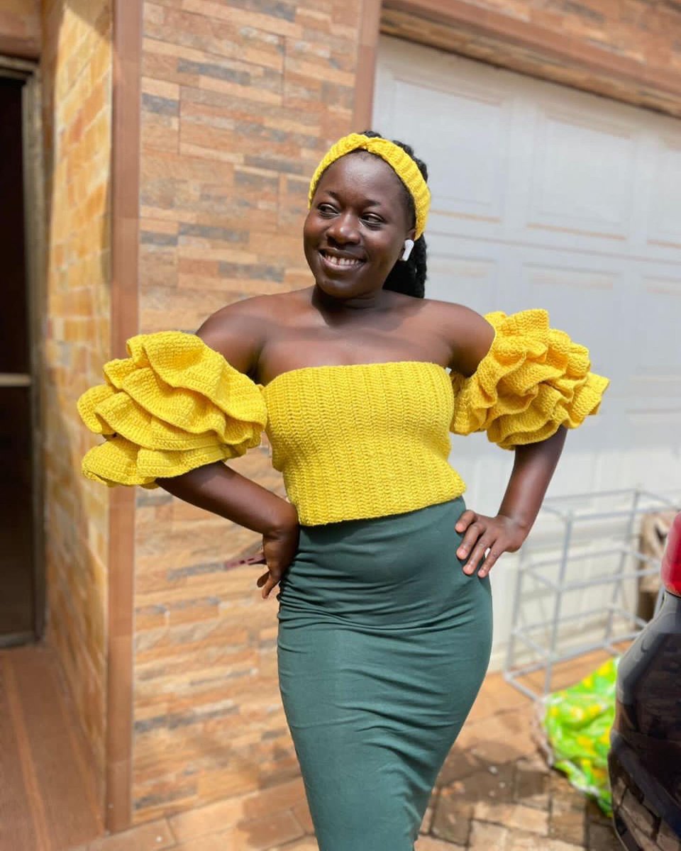 irene_arhinma's tweet image. seen a top this pretty today ? no? here you go💖✨

on this note, I will be posting more stuff I’ve crocheted…✌🏾🕯️

#clientcam #crochet