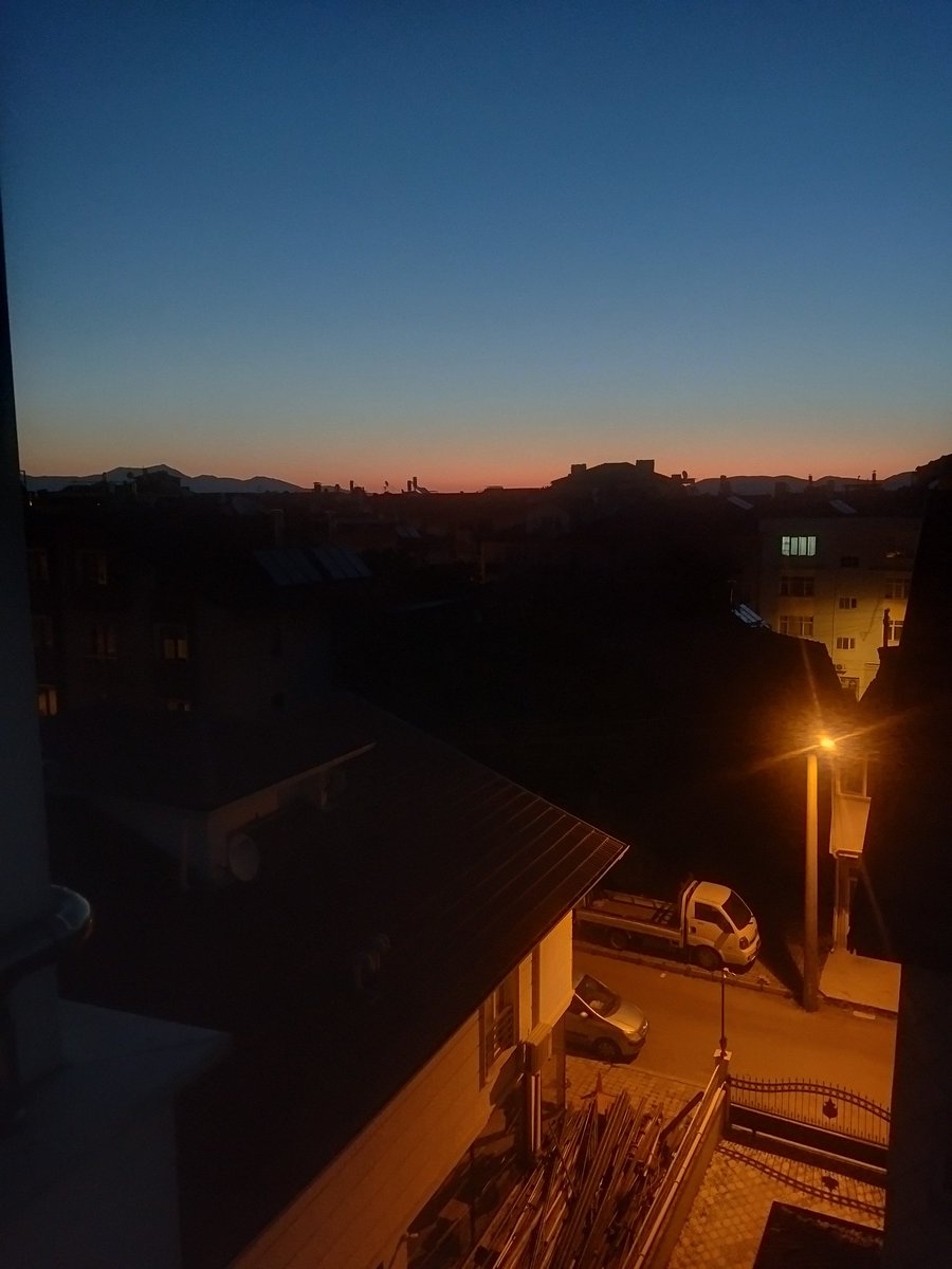 asabicArsi's tweet image. Gün doğarken #Xiaomi #pocoM3