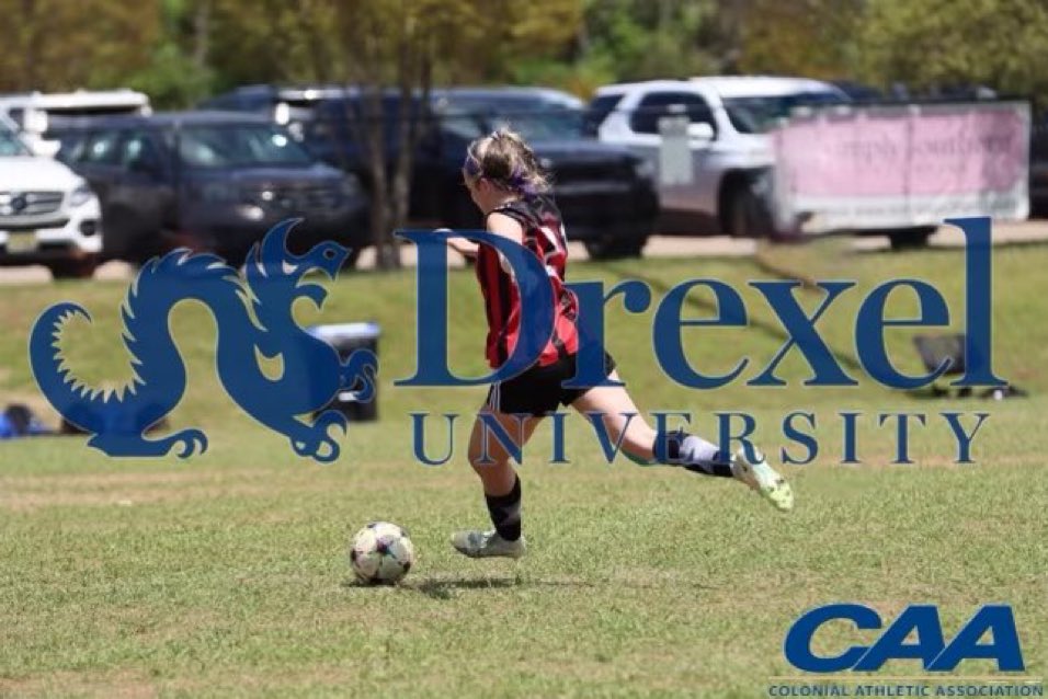 2024 Center Forward Leah Schnee has committed to Drexel. 

Congrats @LeahSchnee!!!